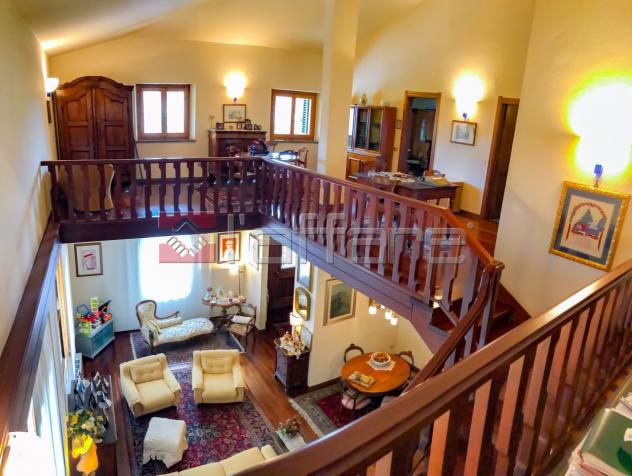 Villa in vendita a Montecatini-Terme 330 mq Rif: 943071