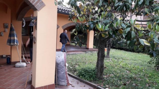 Villa di 370 m² con più di 5 locali e box auto doppio in vendita a Soliera