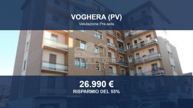 Immobile in asta di 120 m², box auto in vendita a Voghera