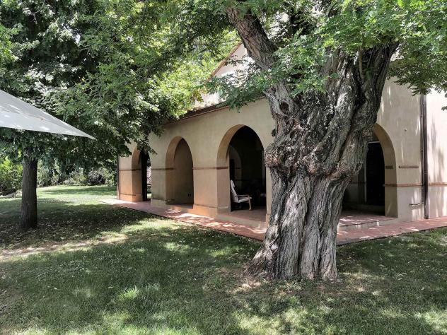 Vendita Rustico casale da 480 mq con giardino con posto auto - Foto 3