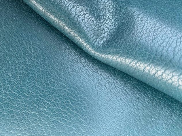 N8 Pelle verde smeraldo per artigianato