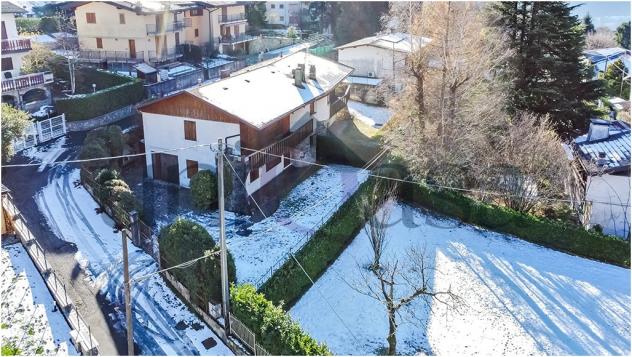 In vendita esclusivo villino con giardino privato e vista panoramica - Foto 12