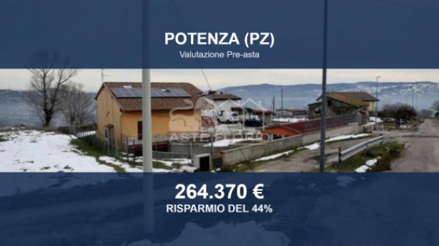 Immobile in asta di 319 m² con più di 5 locali e box auto in vendita a Potenza
