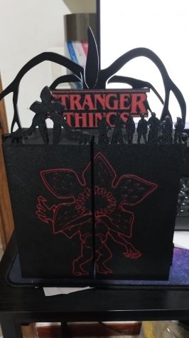 espositore stranger things funko pop kinder joi - Foto 3