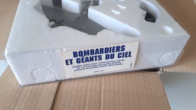 modellino di aereo bombardiere da combattimento dei cieli usa in plastica nuovo - Foto 5