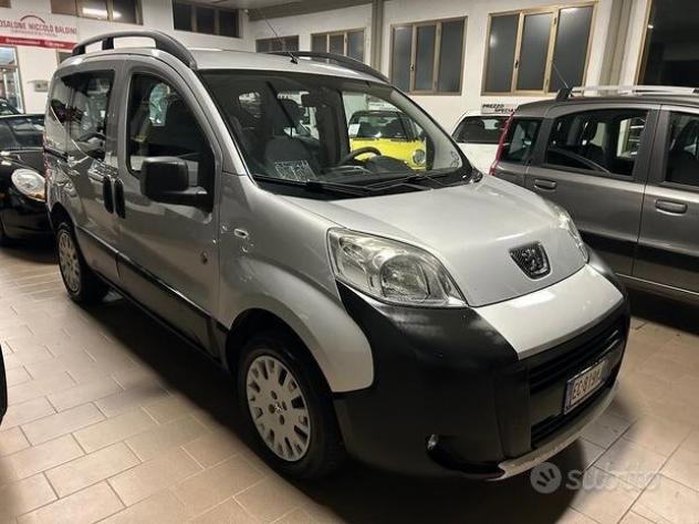 PEUGEOT Bipper Bipper Tepee 1.4 HDi 70CV Outdoor 2-Tronic - Foto 5
