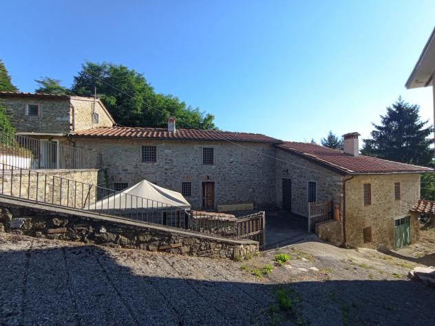 Casale in vendita a Gombitelli - Camaiore 1304 mq Rif: 1177478