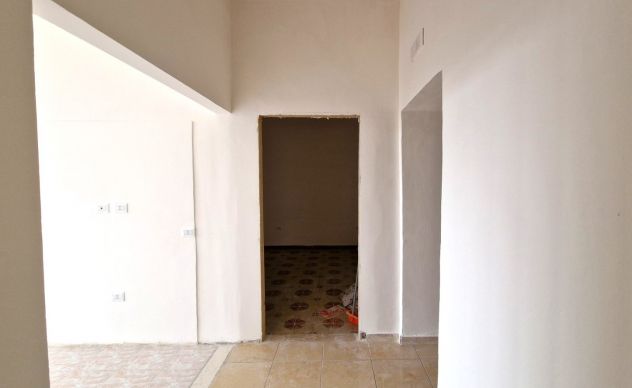APPARTAMENTO IN PIENO CENTRO - VIA GIARDINI - MONDRAGONE - Rif. V2857 - Foto 4