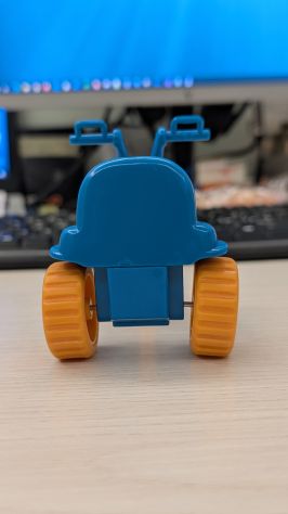 Triciclo Cicciobello azzurro e arancione - Foto 2