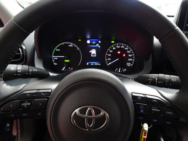 Toyota Yaris 4ª serie 1.5 Hybrid 5 porte Active - Foto 9