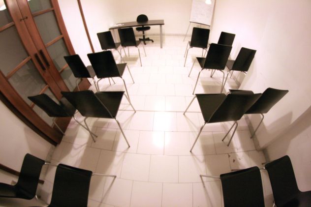 Locale con uffici in complesso custodito incluso parcheggi - Foto 8