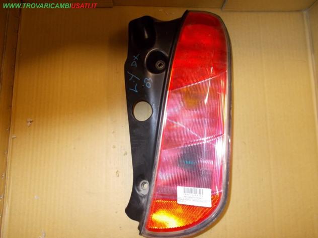 FANALE POST.D. LANCIA YPSILON (843-TE/TI) Parti elettriche Fanaleria Fanali Fanale est. post. d LANCIA - YPSILON - 01-07-2003 - 01-12-2011