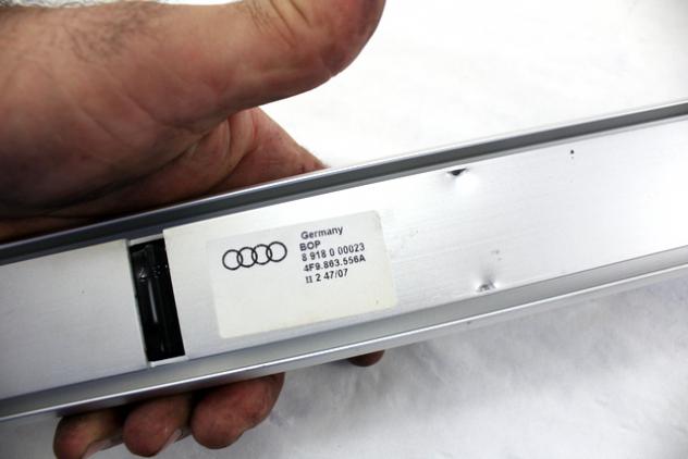 4F9863555A GUIDE LATERALI BAGAGLIAIO CON GANCI AUDI A6 SW 2.7 D 132KW AUT 5P (2008) RICAMBIO USATO 4F9863556A - Foto 2