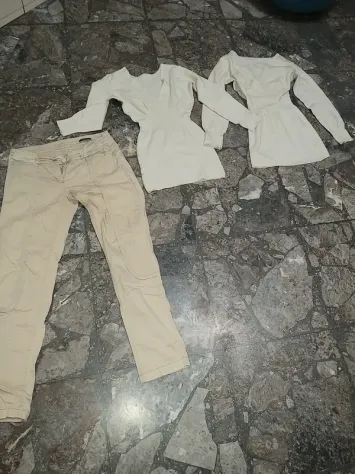 lotto vestiti donna taglia 44. 1 pantalone beige tag 44 2 maglie intime lana 100 - Foto 5