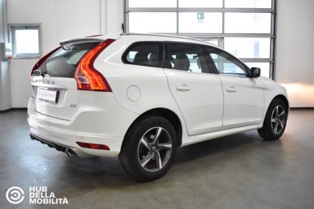 VOLVO XC60 D3 R-design Momentum rif. 23999566 - Foto 4