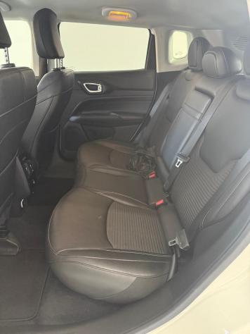 Jeep Compass 1.3 Turbo T4 190 CV PHEV AT6 4xe Limited - Foto 7