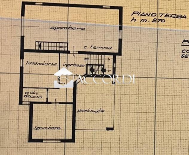 CASA INDIPENDENTE di 9 vani e di 298 mq (GIAVERA DEL MONTELLO) rif. PCS79A - Foto 15