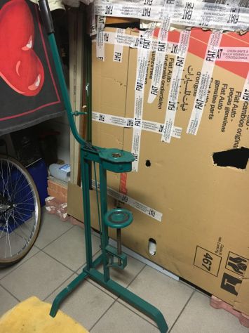 Tappatrice bottiglie - Foto 2