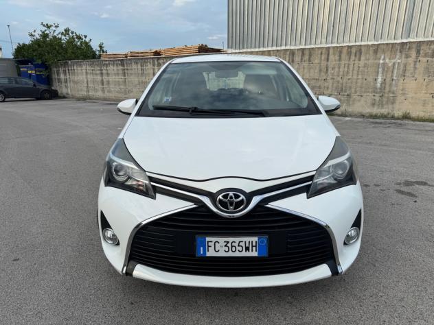 Toyota Yaris 1.0 5 porte Lounge - Foto 3