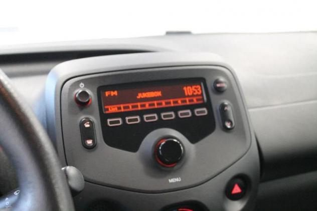 Toyota Aygo Connect 1.0 VVT-i 72 CV 5 porte x-play - Foto 10