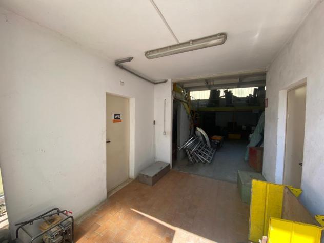 CAPANNONE CON AREA ESTERNA DI C.A 250 MQ A BALLABIO - Foto 3