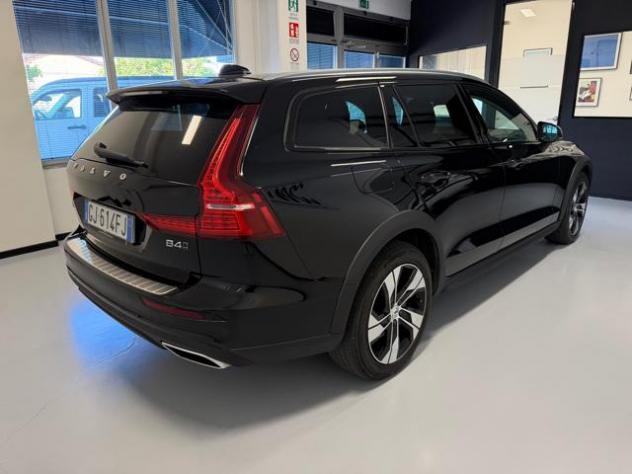 VOLVO V60 Cross Country B4 (d) AWD automatico Plus**MOTORE NUOVO** rif. 23837882 - Foto 5