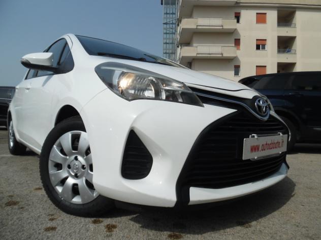 Toyota Yaris 1.0 GPL 5 porte Cool - Foto 9