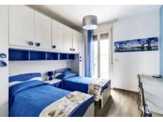 ARDEATINO TRILOCALE ARREDATO CON BALCONE