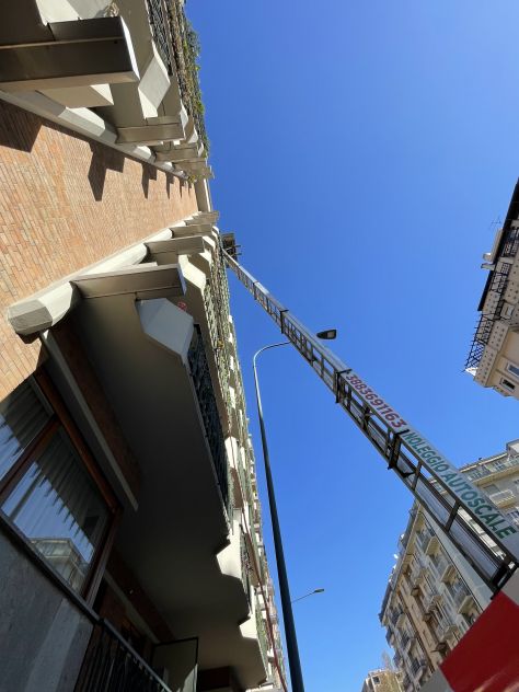 Noleggio Autoscala per Traslochi ed Edilizia – Piemonte e Provincia di Torino - Foto 4