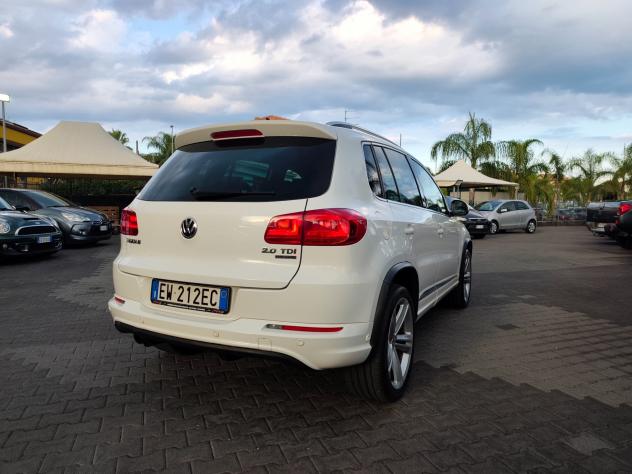 Volkswagen Tiguan 2.0 TDI 177 CV 4MOTION DSG R-Line - Foto 7
