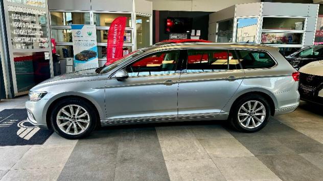 VOLKSWAGEN Passat 8ª serie Passat Variant 2.0 TDI SCR EVO DSG Business - Foto 4