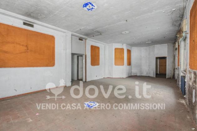 Palazzo / Stabile di 800 m² con più di 5 locali in vendita a Cadorago - Foto 3