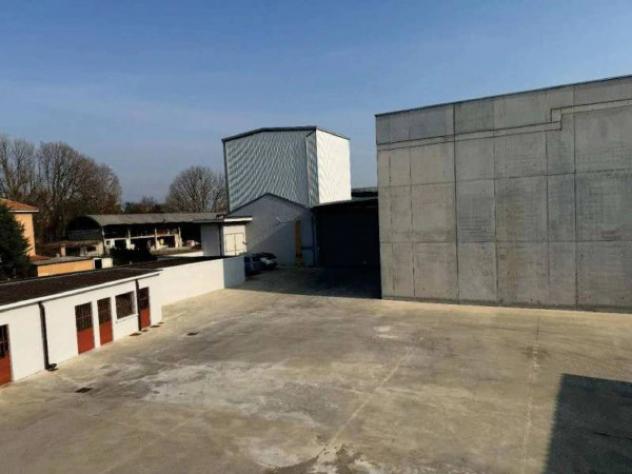 Immobile in asta di 213 m² con più di 5 locali e box auto doppio in vendita a Cornate d'Adda - Foto 6