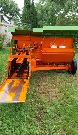 Vendesi attrezzatura agricola per fieno e paglia. - Foto 7