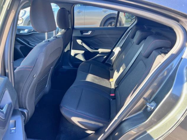 Ford Focus 1.0 EcoBoost Hybrid 125 CV 5p. ST-Line - Foto 6
