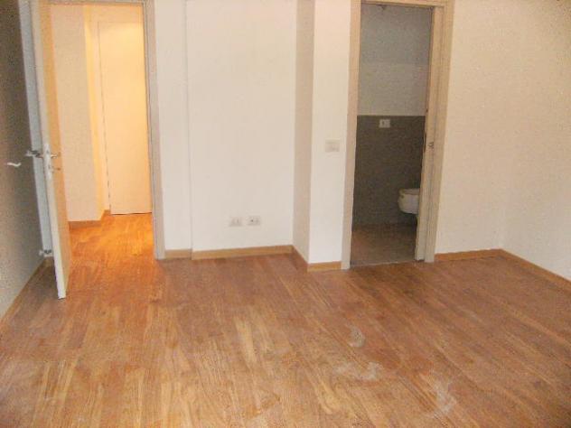 Milano - ottimo Biolcale Piano rialzato Corso Sempione 15 - Mq 48 . info tel 3337486559 - 3384983769 - Foto 8