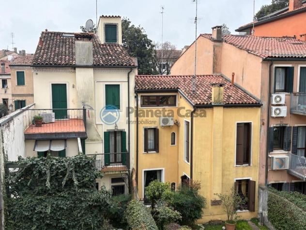 CENTRO STORICO: monolocale arredato con terrazza - Foto 3