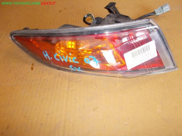 FANALE POST. PARTE EST. S. ROSSO ARANCIO HONDA CIVIC (FK) 5 porte  Parti elettriche  Fanaleria  Fanali  Fanale post. sx. HONDA - CIVIC 5 porte - 01-01