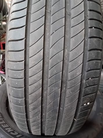4 pneumatici 235/55r18 100V Michelin Primacy4 al 60% tolte perchè messo le 4 sta - Foto 5