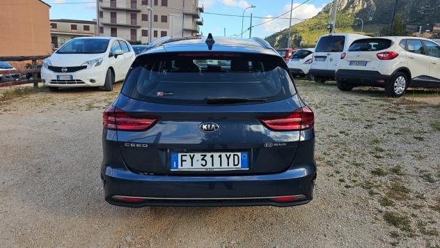 KIA CEED SW 1.6 CRDI 115 CV 2019 ECO BUSINESS CLASS DCT SW (AUTOCARRO) BLUE MET 8.900,00 - Foto 10