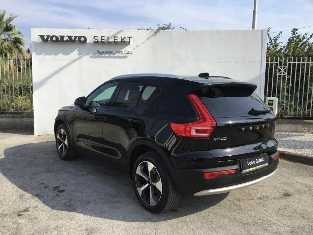 Volvo XC40 T2 Core CAMBIO AUTOMATICO - Foto 2