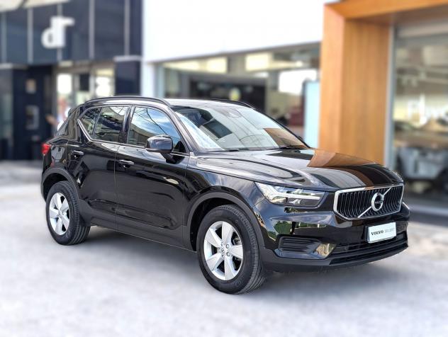 Volvo XC40 T2 automatico Momentum Core - Foto 2