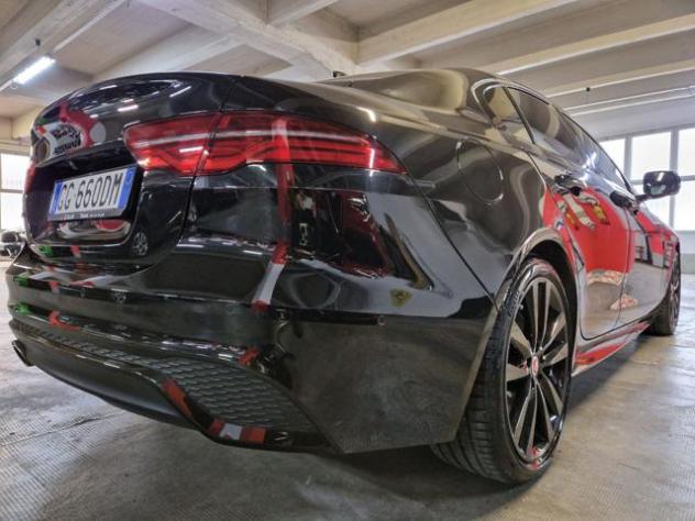 JAGUAR XE 2000 D 204 CV AUT. R-DYNAMIC BLACK EDIT.KM. 13.900 rif. 23262448 - Foto 3