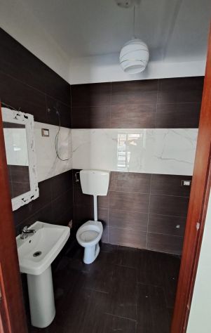 Privato vende Garage box locale zona stazione via Marconi - Foto 4