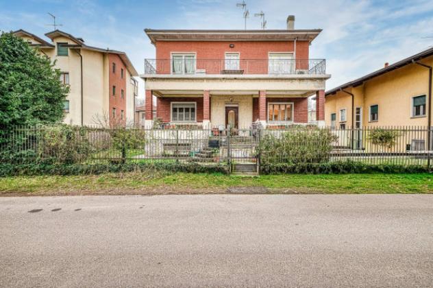 Villa di 195 m² con 4 locali e box auto in vendita a Legnano - Foto 2