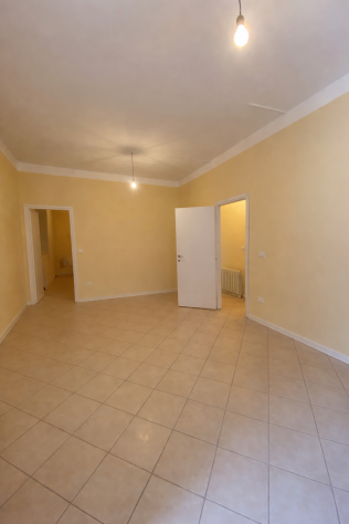 INCREDIBILE OPPORTUNITA`IMMOBILIARE: ELEGANTE APPARTAMENTO AL PIANO TERRA