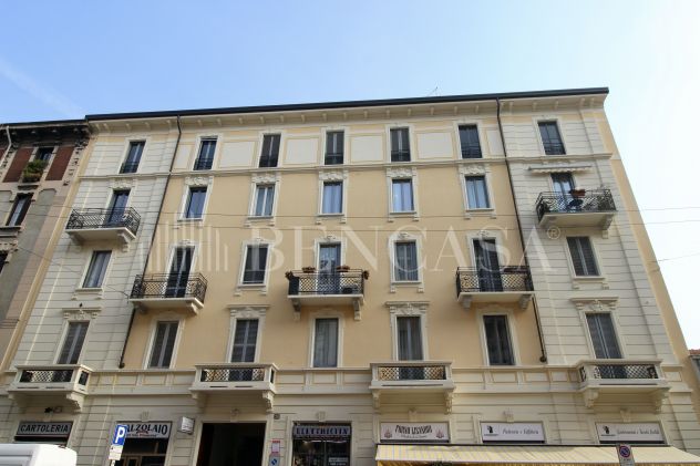 Milano – Via Fiamma | Ultimo piano luminosissimo in stabile d’epoca