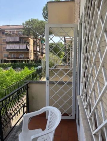 TOMBA DI NERONE MONOLOCALE ARREDATO CON TERRAZZO E POSTO AUTO - Foto 8