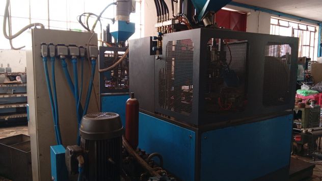 SIREM S40 Pressa rotativa ad iniezione stampaggio Tacchi (2006) - Foto 8