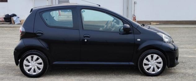 Toyota Aygo 1.0 12V VVT-i 5 porte Active Connect - Foto 3